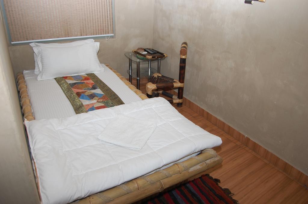 Shri Guest House Váránasí Pokoj fotografie