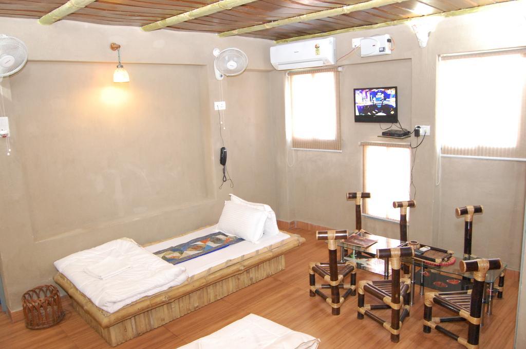 Shri Guest House Váránasí Pokoj fotografie